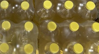 Неизвестни задигнаха над 100 бутилки олио в кюстендилското село Катрище