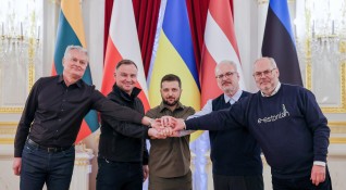 Полският и балтийския президент в сряда посетиха украинския град Бородянка