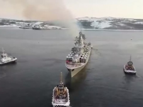 Избухнал е пожар на борда на ракетния крайцер "Москва" на