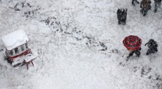 Голям снеговалеж се наблюдава в редица области на Турция съобщи