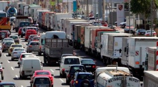 Засилени мерки въведоха в Гърция по контрол на пътния трафик