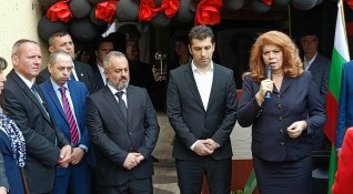 Българският премиер Кирил Петков учуди репортера от македонския портал Трибуна мк