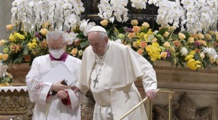 Папа Франциск осъди жестокостта на войната в Украйна по време