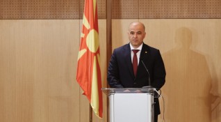Македонският премиер Димитър Ковачевски призова българските власти да разрешат откриването