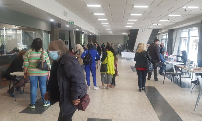 Украински бежанци с наплив към трудовата борса в Бургас