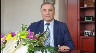 Внезапно навръх Великден е починал кметът на Нова Загора Николай
