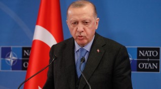 Президентът на Турция Реджеп Тайип Ердоган проведе днес телефонен разговор