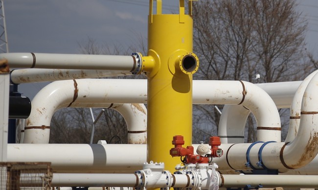 Газпром": Спрени са газовите доставки за България и Полша - Последни Новини  от DNES.BG