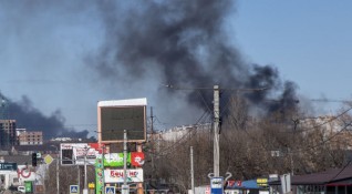 Руски ракетни удари са нанесени по Киев тази вечер докато