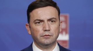 Правителството на Северна Македония няма да включи българите в конституцията