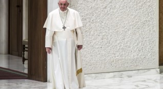 Папа Франциск изрази готовност да пътува до Москва за да