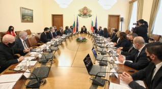 Министерският съвет с участието на министъра на транспорта и съобщенията