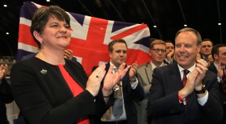 Демократичната юнионистка партия в Северна Ирландия търси среща с британския