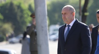 Президентът Румен Радев пристигна на официално посещение в Чехия по