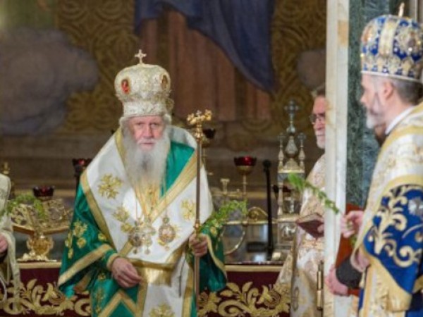 Българският патриарх Неофит е претърпял инцидент и е настанен в