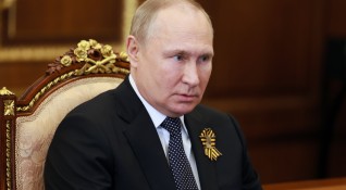 Владимир Путин се готви за дълга война в Украйна като