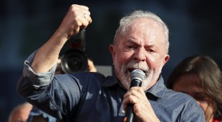 Някогашният бразилски държавен глава Лула да Силва запазва своята преднина