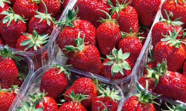 Как да съхранявате цели пресни ягоди?