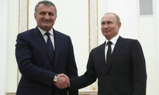 Референдум в Южна Осетия дали да се присъедини към Русия