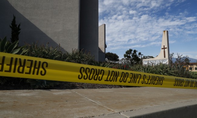 Един убит при стрелба в църква в Калифорния