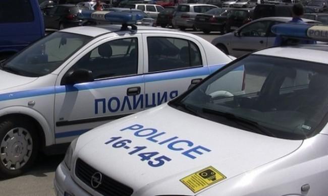 Арестуваха бургазлия за забитите кирки в украински коли