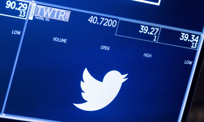Мъск опитва да намали цената на Туитър