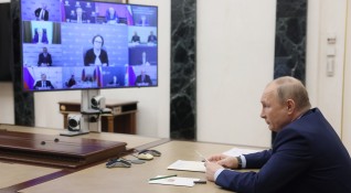 Руският президент Владимир Путин нарече санкциите икономическо самоубийство а решението