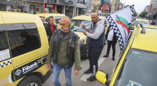 Снимка Димитър Кьосемарлиев Dnes bgТаксиметровите шофьори също протестират днес Тяхното недоволство