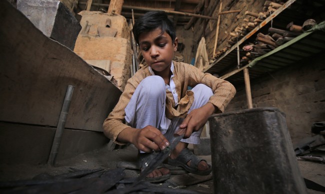 ООН: Над 160 милиона деца работят