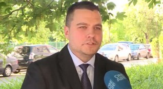 Премиерът Кирил Петков поиска президентът Румен Радев да свика Консултативния