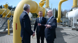 Литва спира официално вноса на петрол и газ от Русия