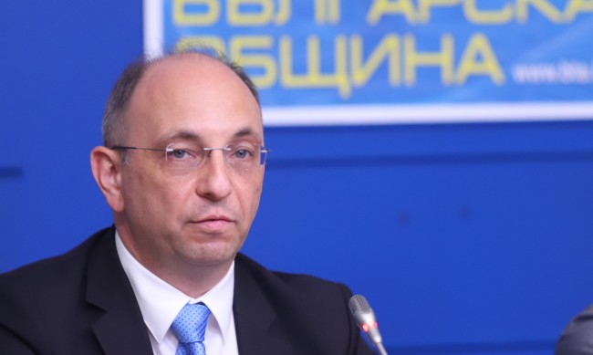 Николай Василев: Дългът на България се повишава рекордно
