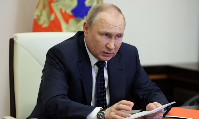 Путин е дързък, постепенният натиск на санкциите му дава време