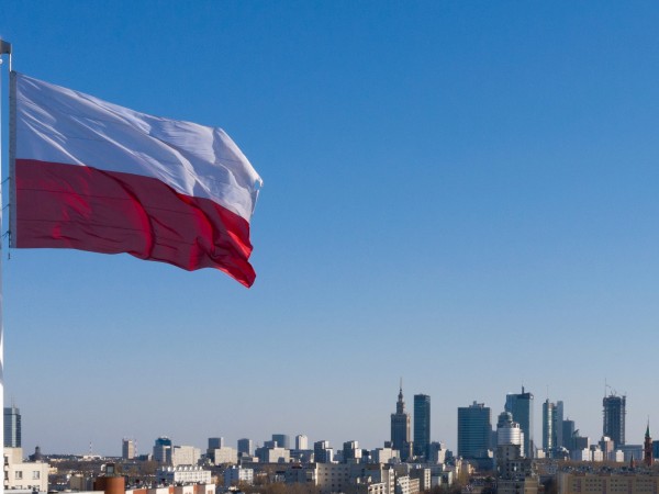 Полското правителство обяви, че междуправителственото споразумение за доставки на газ