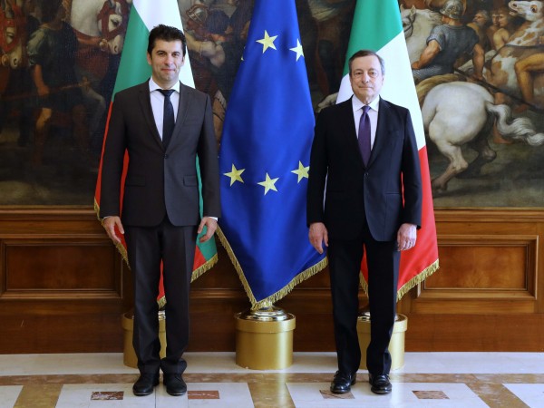 Премиерът Кирил Петков се срещна в Рим с италианския си