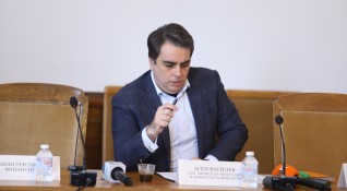 Вицепремиерът и министър на финансите Асен Василев участва в редовното