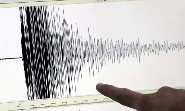 Земетресение от 6,1 край Източен Тимор, може да се появи цунами