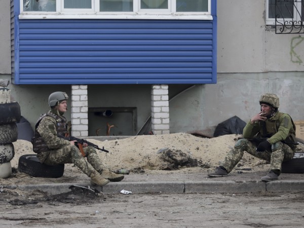 Украинският град Северодонецк е почти напълно обкръжен от руски военни,