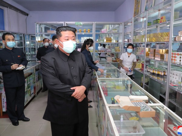 Северна Корея съобщи за 89 500 предполагаеми случая на заразяване