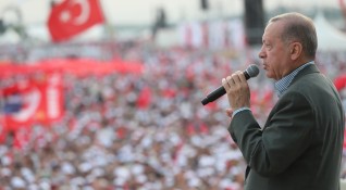 Турският президент Реджеп Тайип Ердоган отговори на твърденията на опозиционни