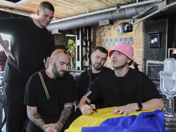 Украинската група "Оркестър Калуш", спечелила песенната надпревара "Евровизия" по-рано този