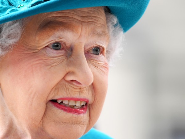 Кралица Елизабет измина дълъг път откакто се възкачи на трона
