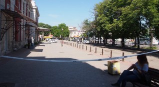 Железопътната гара във Варна днес остана празна въпреки че се