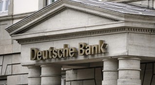Германските власти обискираха днес помещенията на Deutsche Bank и нейния