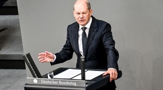 Германският канцлер Олаф Шолц съобщи че страната му ще изпрати