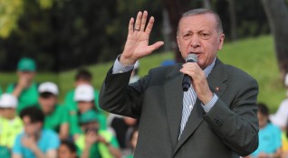 Турският държавен глава обяви че е предупредил администрацията да не
