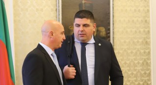 Демократична България ще внесе проект на решение да се обследва