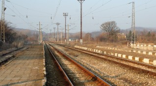 Влакът от София за Стара Загора е спрян този от