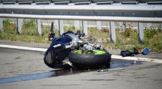 48 годишен моторист е загинал на място след като е блъснал