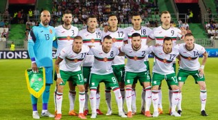 Националният отбор на България по футбол изигра унизителен за оредяващите